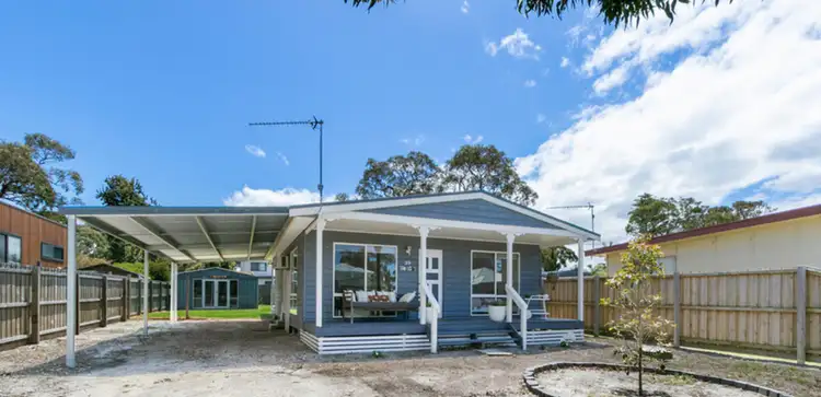 39 Davies Street, Loch Sport VIC 3851
