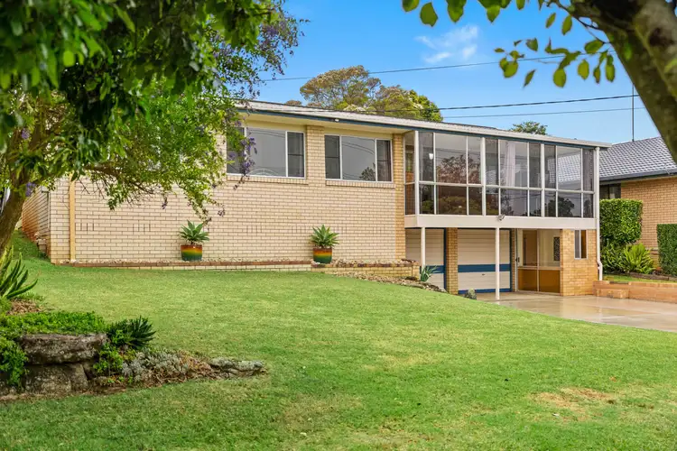 11 Debra Street, Centenary Heights QLD 4350