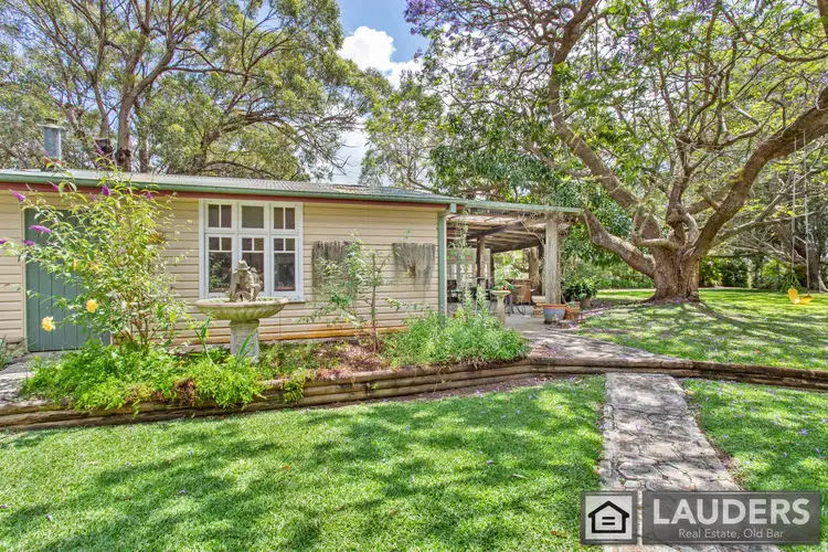4 Windamere Place, Old Bar NSW 2430