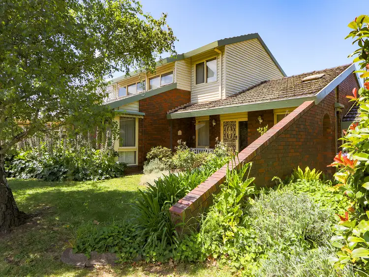 2 Edward Court, Sale VIC 3850