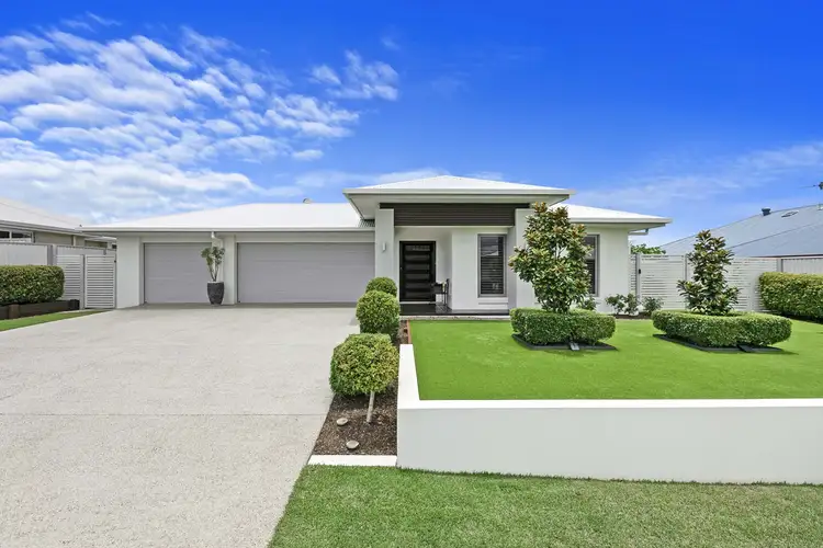 15 Peppermint Circuit, Nikenbah QLD 4655