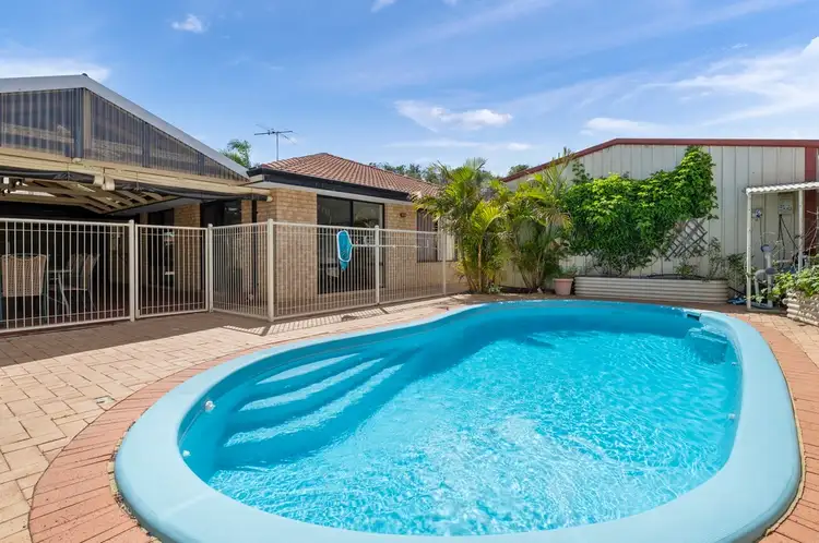 10 Lambrook Mews
