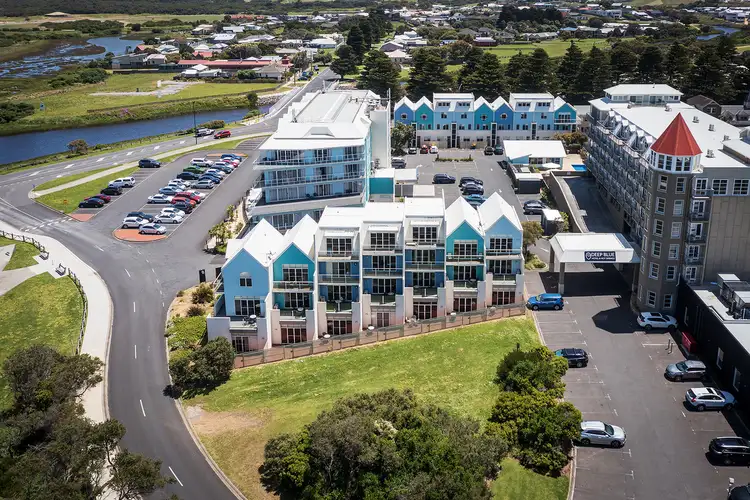Main view of Homely townhouse listing, 33/4 Stanley Street, Warrnambool VIC 3280