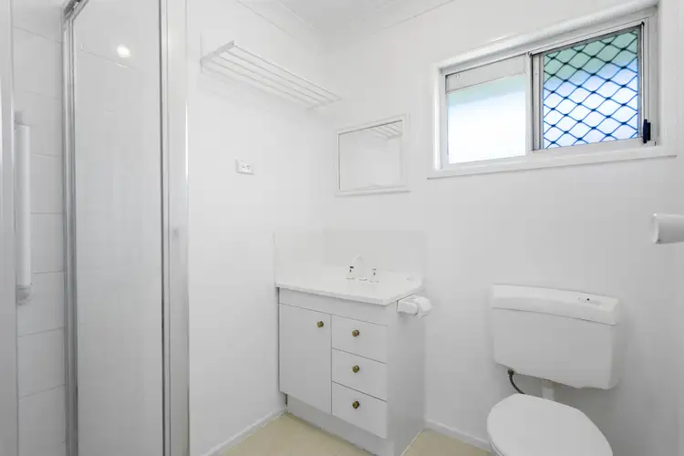 Sixth view of Homely apartment listing, 1/43 Drayton Terrace, Wynnum QLD 4178