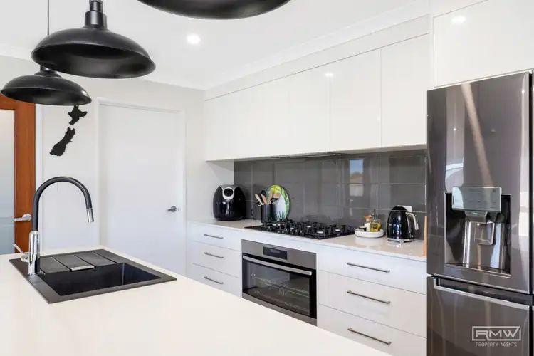 Fifth view of Homely house listing, 8 Zingara Court, Lammermoor QLD 4703