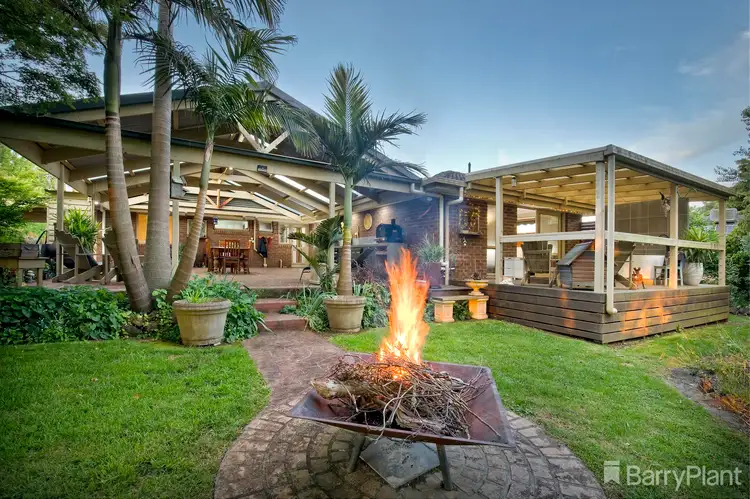 446 Paternoster Road, Mount Burnett VIC 3781