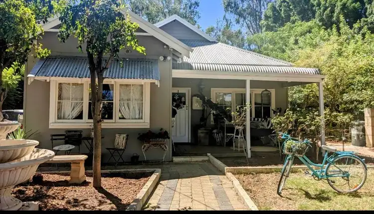 12 Central Terrace, Beckenham WA 6107