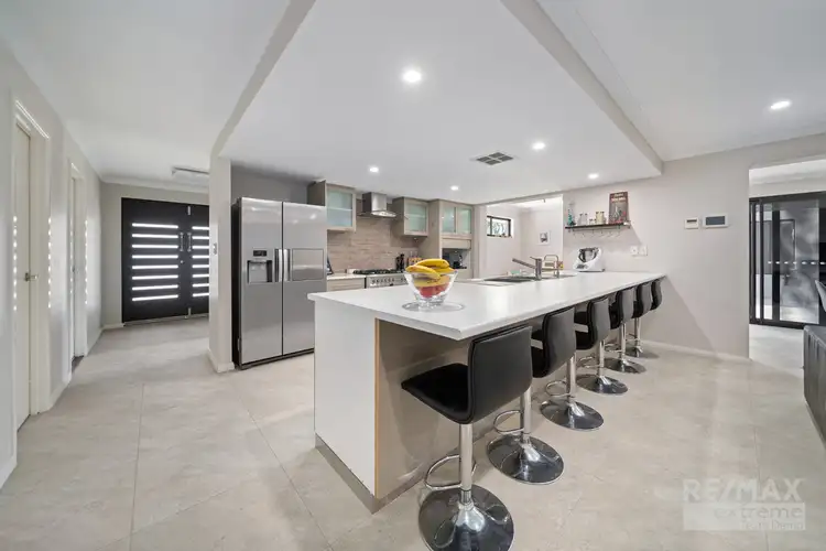 24 Enfield Turn, Carramar WA 6031