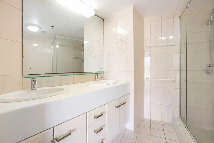 Sixth view of Homely apartment listing, 10/3 Cunningham Avenue, Main Beach QLD 4217