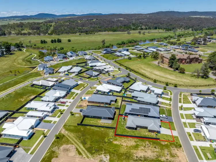 Third view of Homely house listing, 8 Madeleine Drive, Goulburn NSW 2580