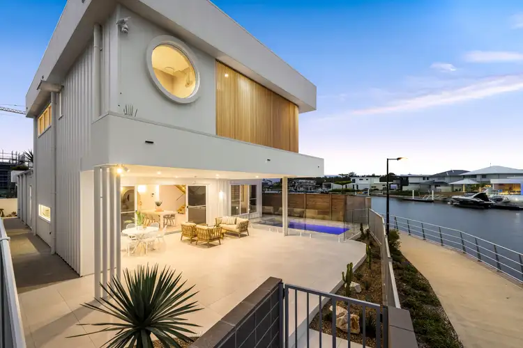 16 Shoalwater Circuit, Pelican Waters QLD 4551