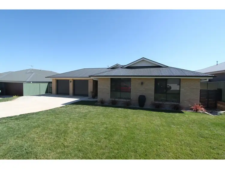 67 Swanbrooke Street, Windradyne NSW 2795