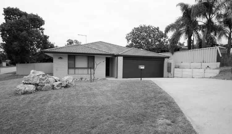 27 Maycock Place, Orelia WA 6167