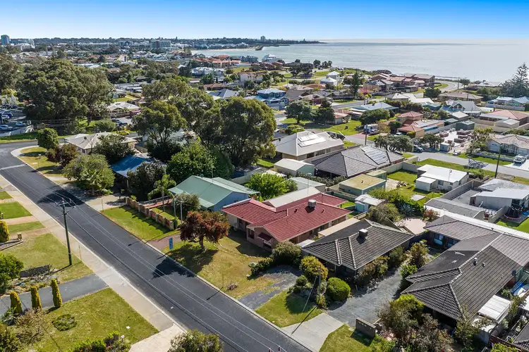 6 Perseus Road, Silver Sands WA 6210