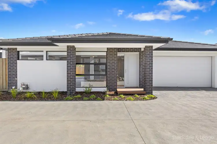 Main view of Homely unit listing, 2/52 Aqueduct Road, Langwarrin VIC 3910