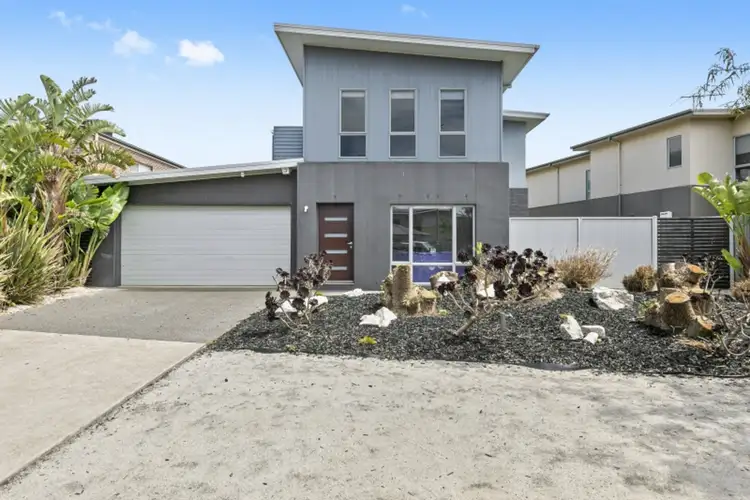 12 Wentworth Court