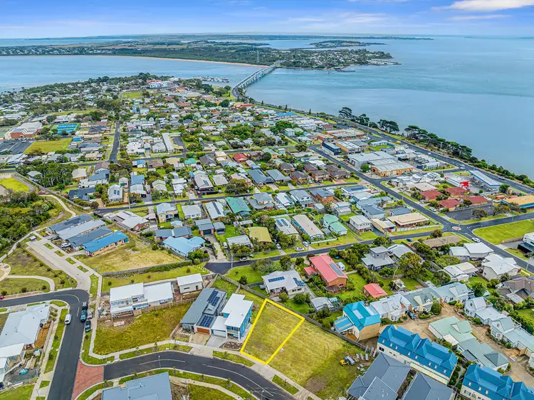 36 Longfin Crescent, San Remo VIC 3925