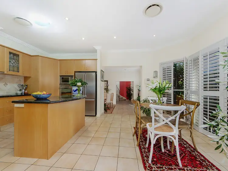Seventh view of Homely villa listing, 1/41 Cronin Avenue, Main Beach QLD 4217