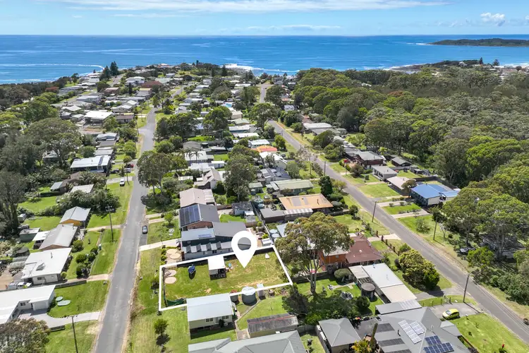 8 Lurnea Avenue, Bawley Point NSW 2539