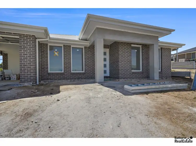 1 Sunbright Road, Kelso NSW 2795