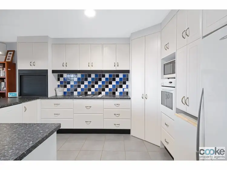 Fifth view of Homely house listing, 25 Island View Crescent, Barlows Hill QLD 4703