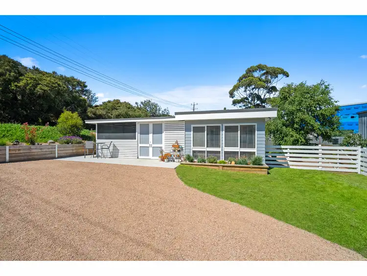 381 National Park Road, Loch Sport VIC 3851