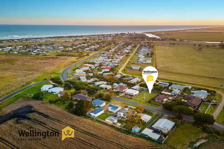 79 Main Road, Seaspray VIC 3851