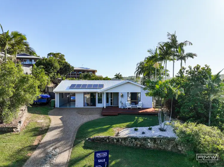 13 Bayview Drive, Lammermoor QLD 4703