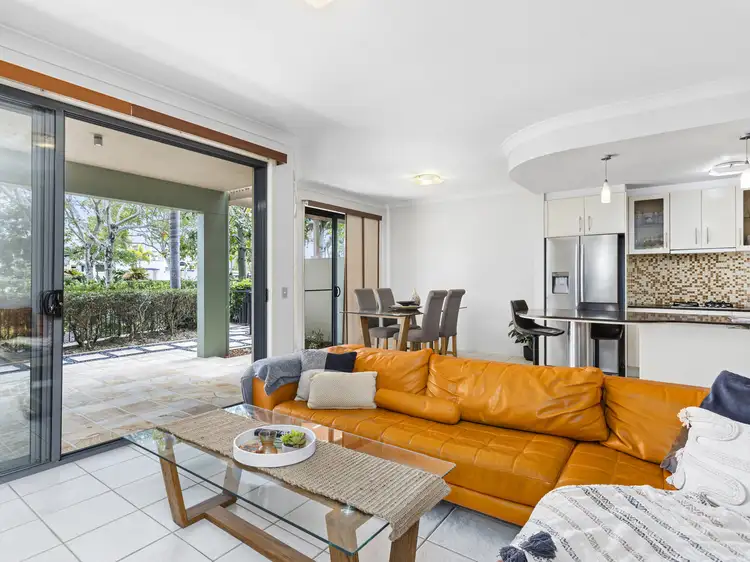 2061/1 The Vistas Drive, Carrara QLD 4211
