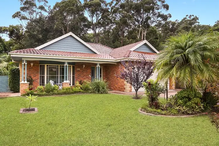 135 James Sea Drive, Green Point NSW 2251