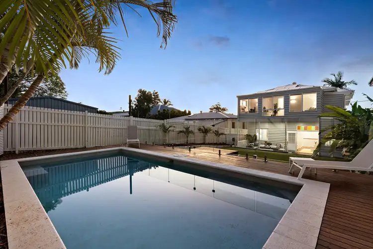 14 Lucas Street, Scarborough QLD 4020