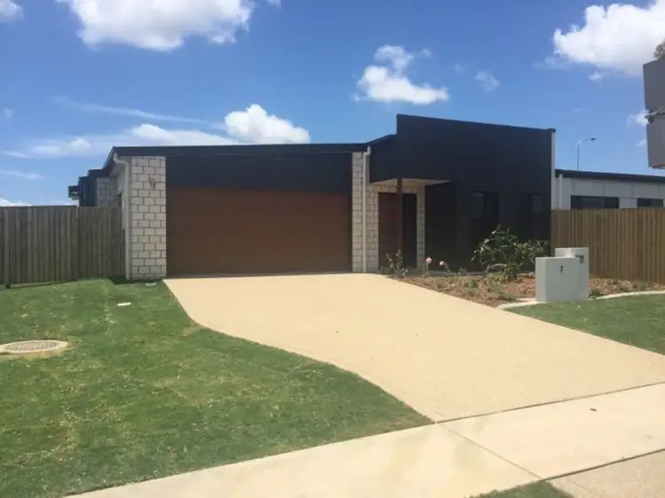 1/7 Carnival Way, Hidden Valley QLD 4703