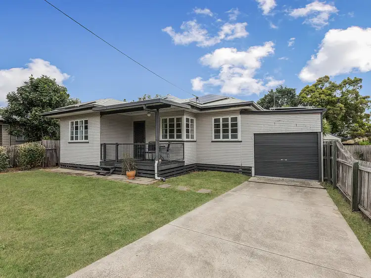 11 Cemetery Road, Raceview QLD 4305
