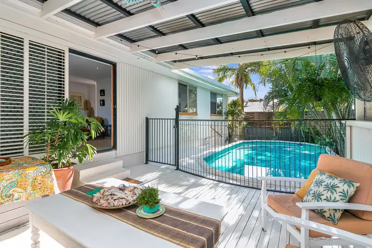 2/14 Chaffey Street, Tugun QLD 4224