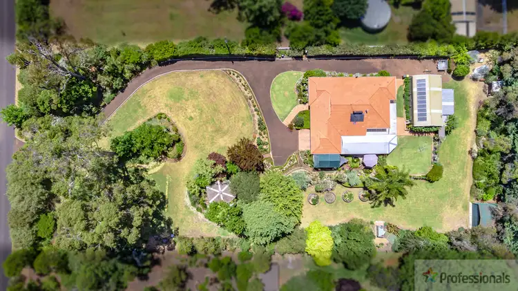 Second view of Homely house listing, 7 Caniroglen Court, Manjimup WA 6258