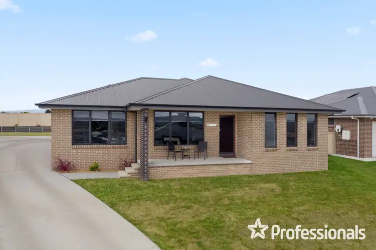 Second view of Homely house listing, 25 Newlands Crescent, Kelso NSW 2795