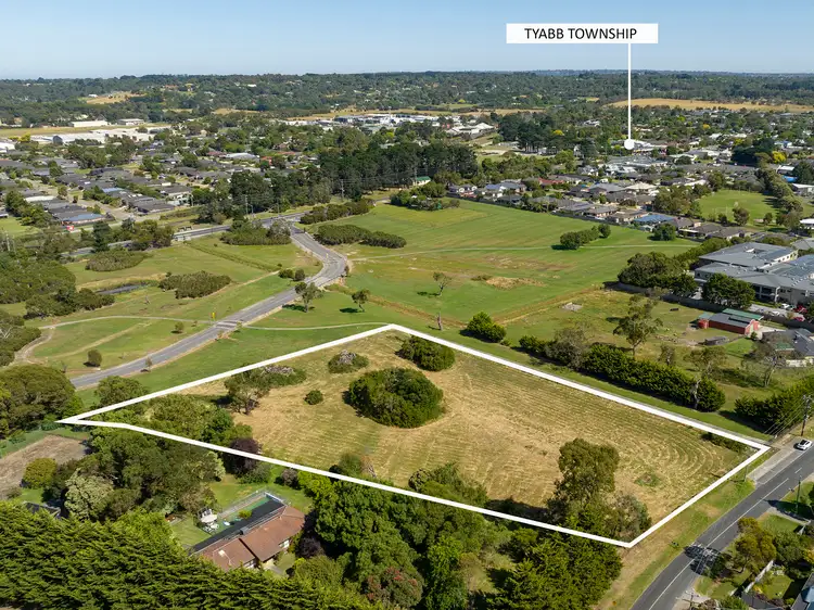 24 The Crescent, Tyabb VIC 3913