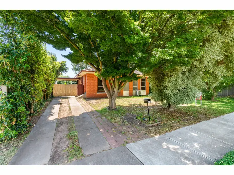 17 Treloar Street, Sale VIC 3850