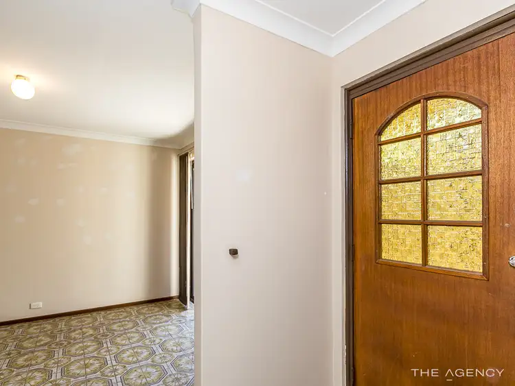 Sixth view of Homely house listing, 1 Kochia Court, Heathridge WA 6027