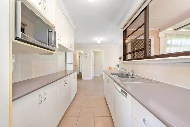 Second view of Homely house listing, 9 Shepherd Court, Sale VIC 3850