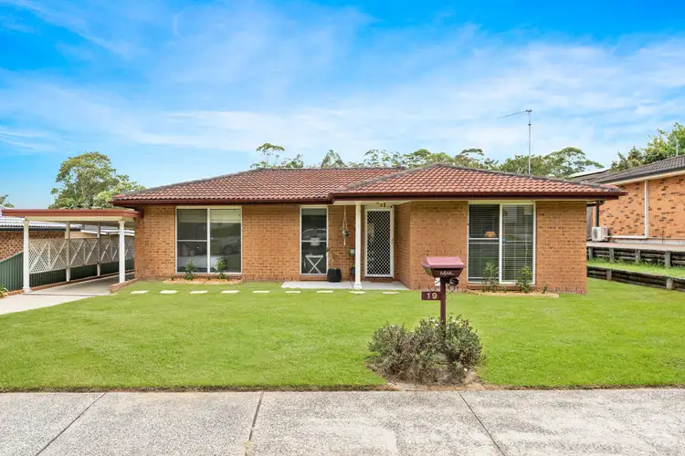 19 Strand Avenue, Narara NSW 2250