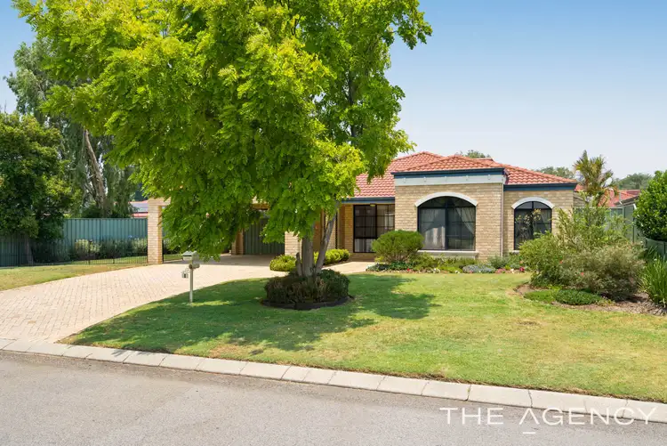 8 Woolmore Cross, Atwell WA 6164
