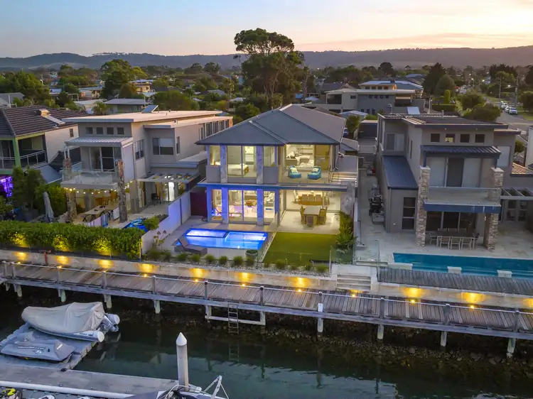 7 Evans Street, Safety Beach VIC 3936