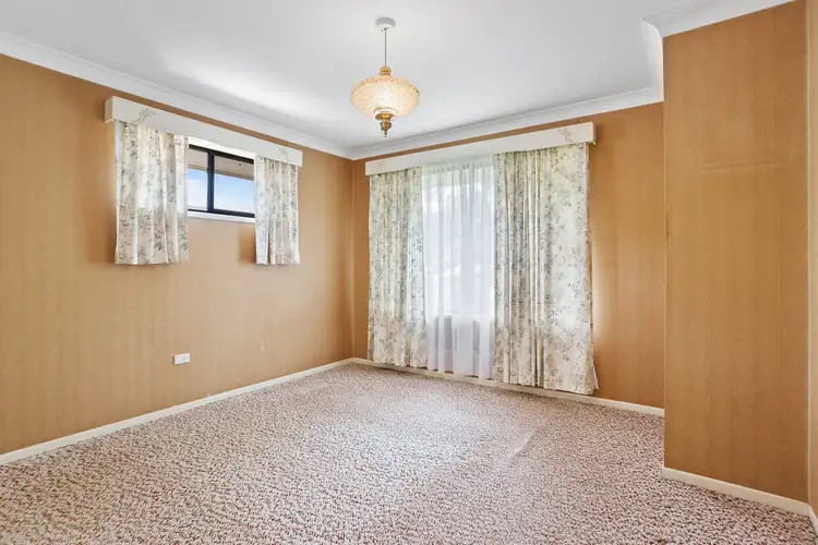 Fifth view of Homely house listing, 10 Geoffrey Street, Mount Lofty QLD 4350