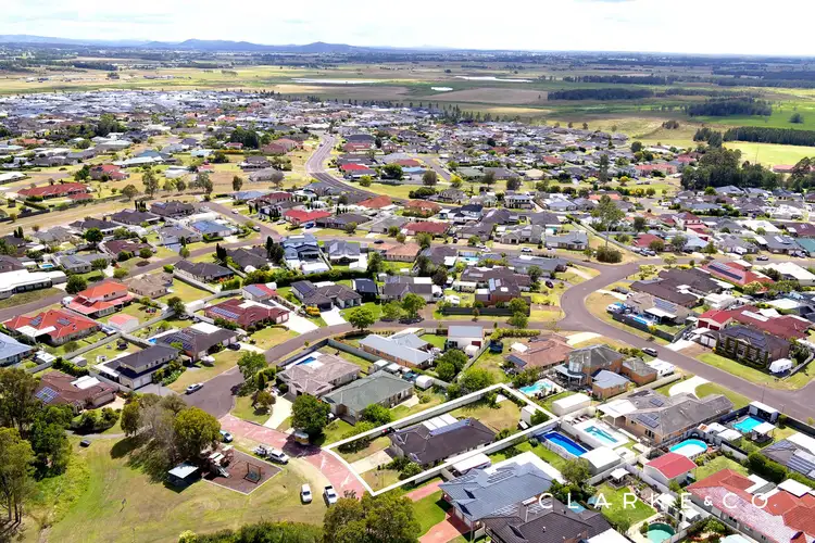 8 Parkview Terrace, Thornton NSW 2322