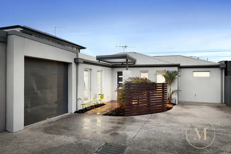 2/11 Fraser Avenue, Edithvale VIC 3196