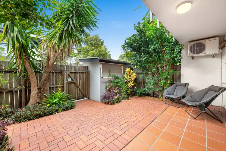 Main view of Homely unit listing, 2/30 Cork Street, Yeronga QLD 4104
