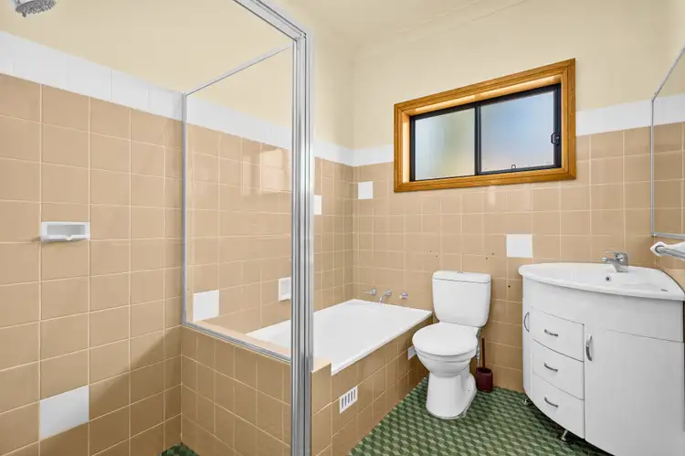 Fifth view of Homely house listing, 33 Yorkshire Road, Dapto NSW 2530