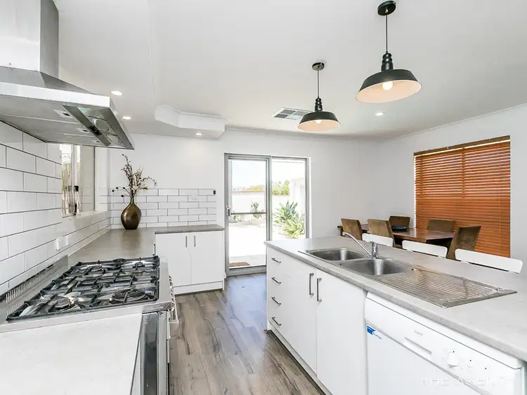 Sixth view of Homely house listing, 7 Pecten Close, Heathridge WA 6027