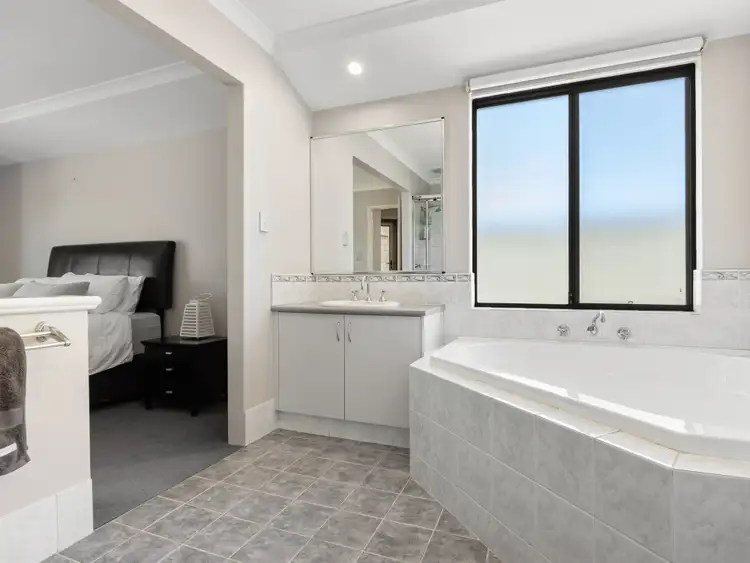 Sixth view of Homely house listing, 5 Birdsville Drive, Baldivis WA 6171